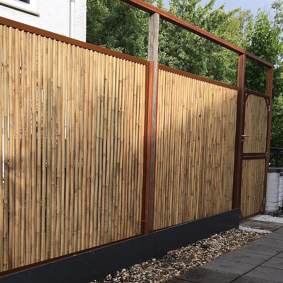 Bamboe Tuinscherm Cortenstaal met Poort